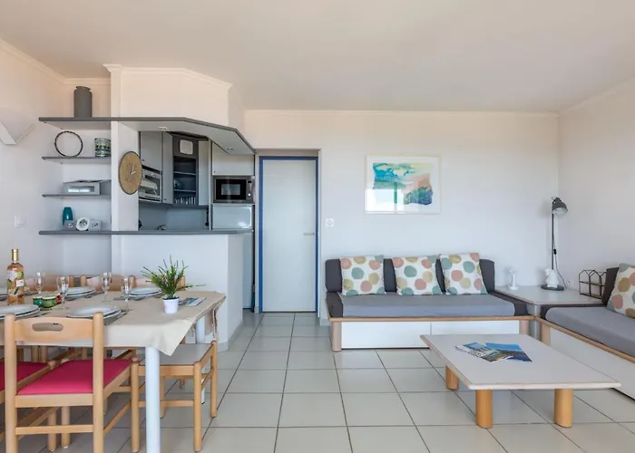 아파트 Les Bastides - O4 259 By Interhome